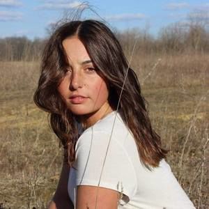 Meet your Posher, Lorin